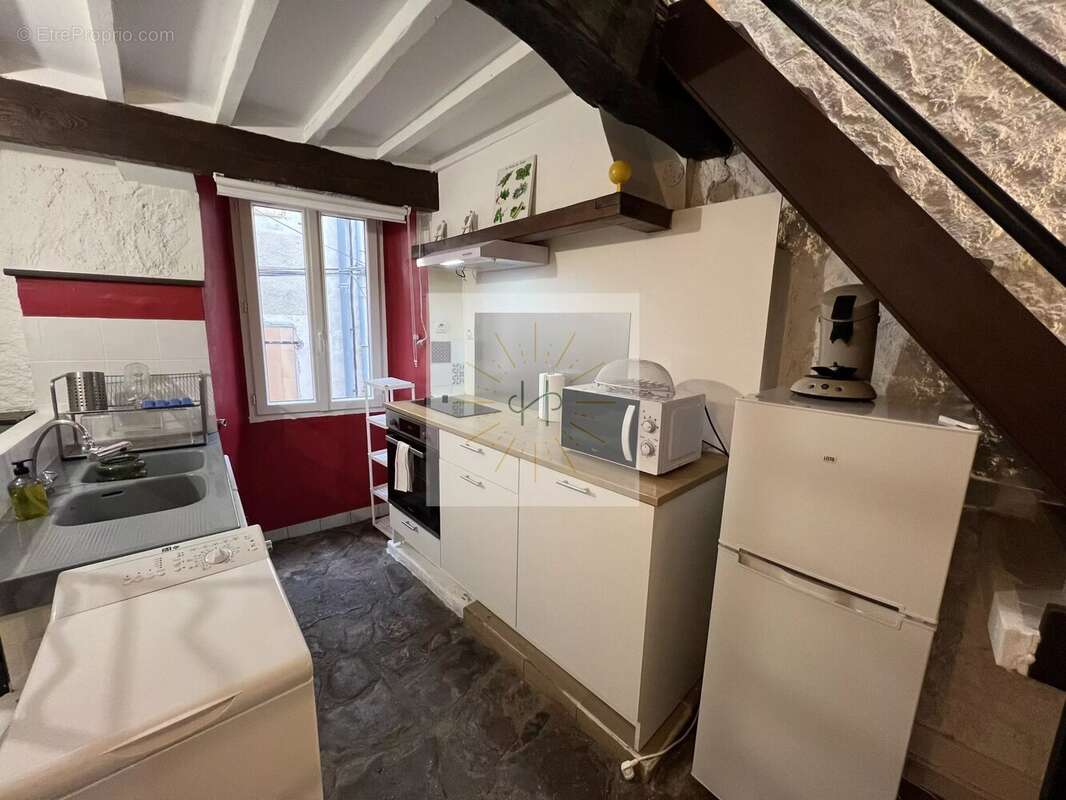 Maison à VILLENEUVE-DE-BERG