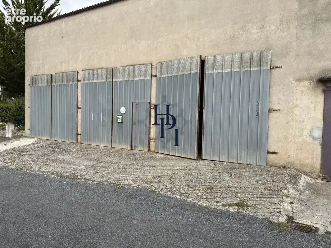 Vente dépôt avec hangar et terrain constructible Saint Affrique - photo 15