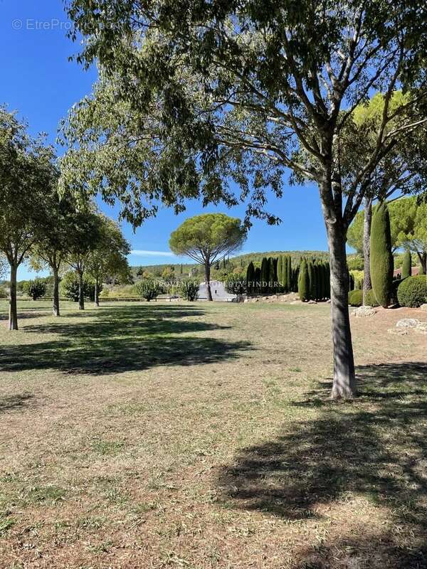 Maison à VILLECROZE