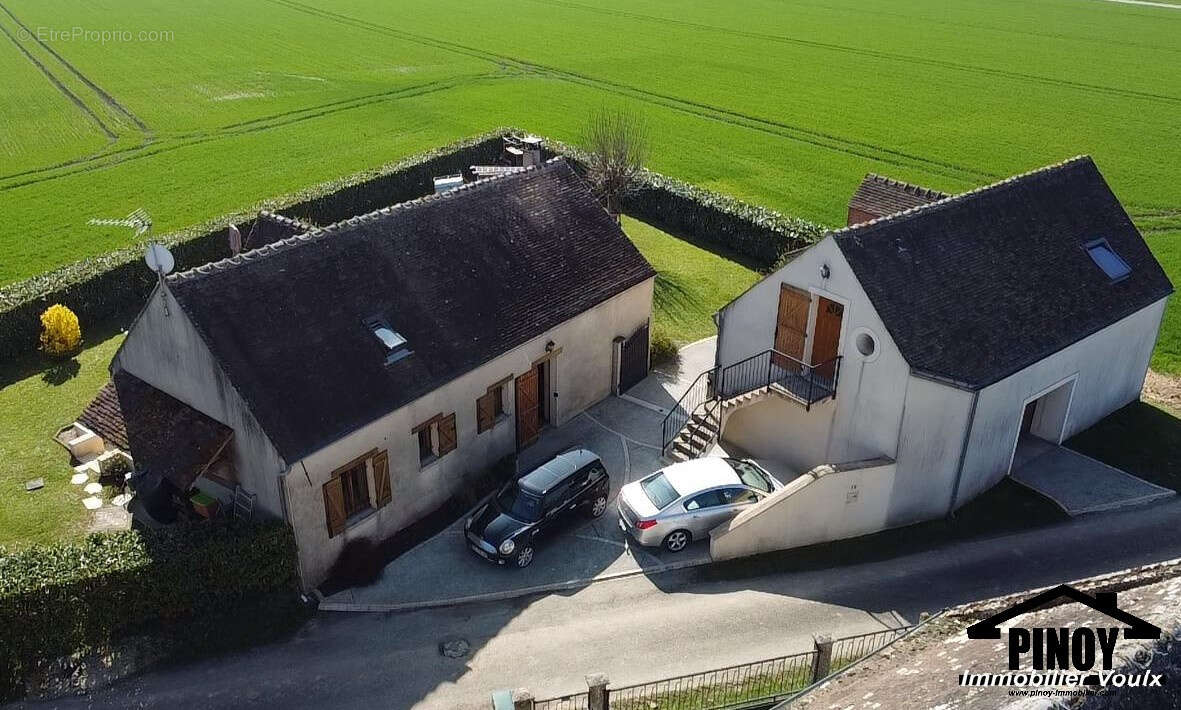 Maison à VILLETHIERRY
