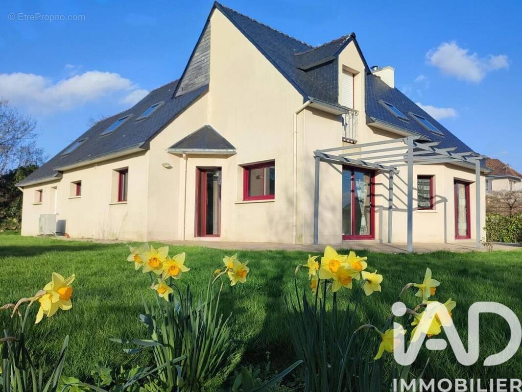 Photo 1 - Maison à PLOUGONVEN