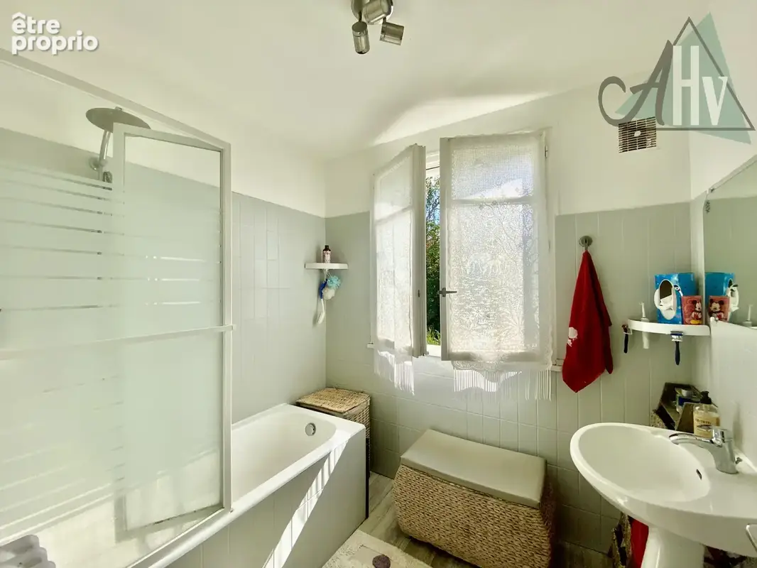 Maison avec sous-sol total - 3 chambres - photo 10