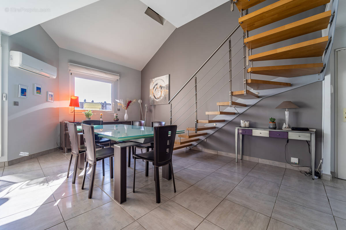 Appartement de type T5 en duplex de 122m² avec balcon - photo 2