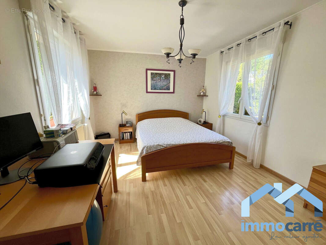 Maison 150 m² à Pontcarre  - photo 7