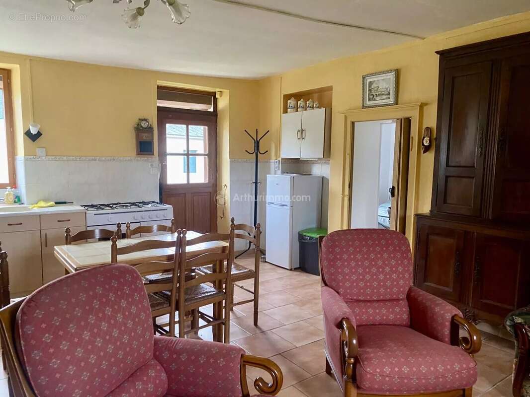 Maison à BESSE-SUR-BRAYE