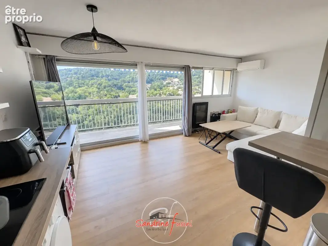 Photo Appartement à Carros au prix de 219 000€