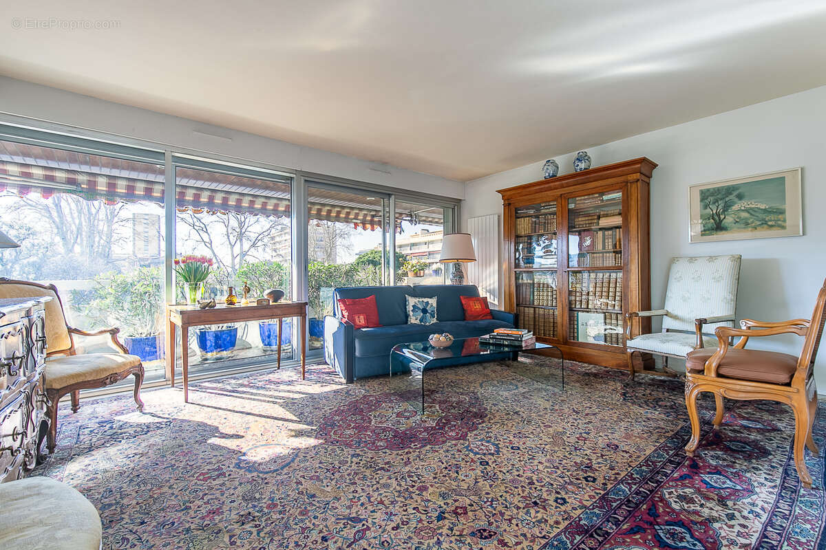 Appartement à MARSEILLE-9E