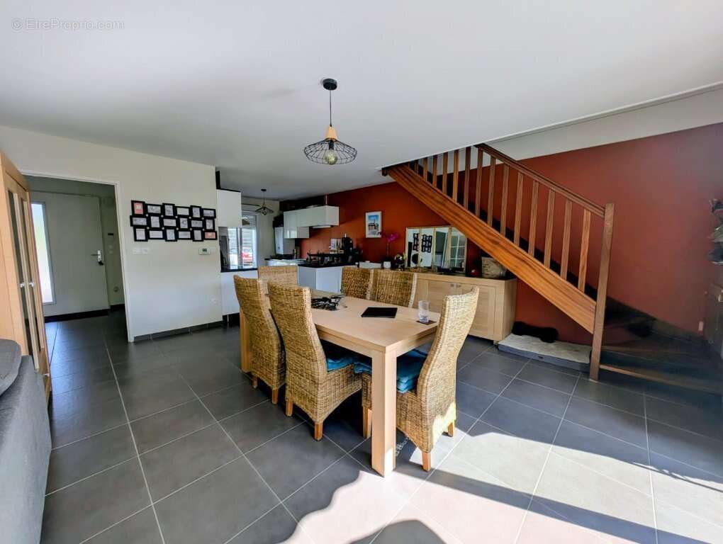 Maison à WAMBRECHIES