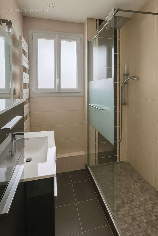 Appartement à L'HAY-LES-ROSES