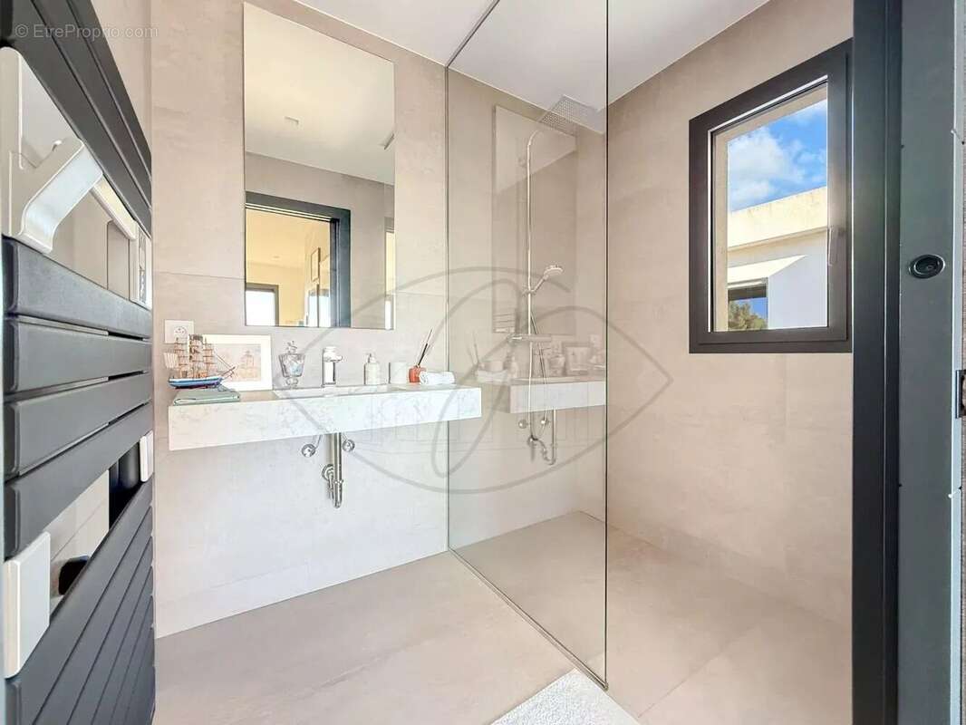 Appartement à FALICON