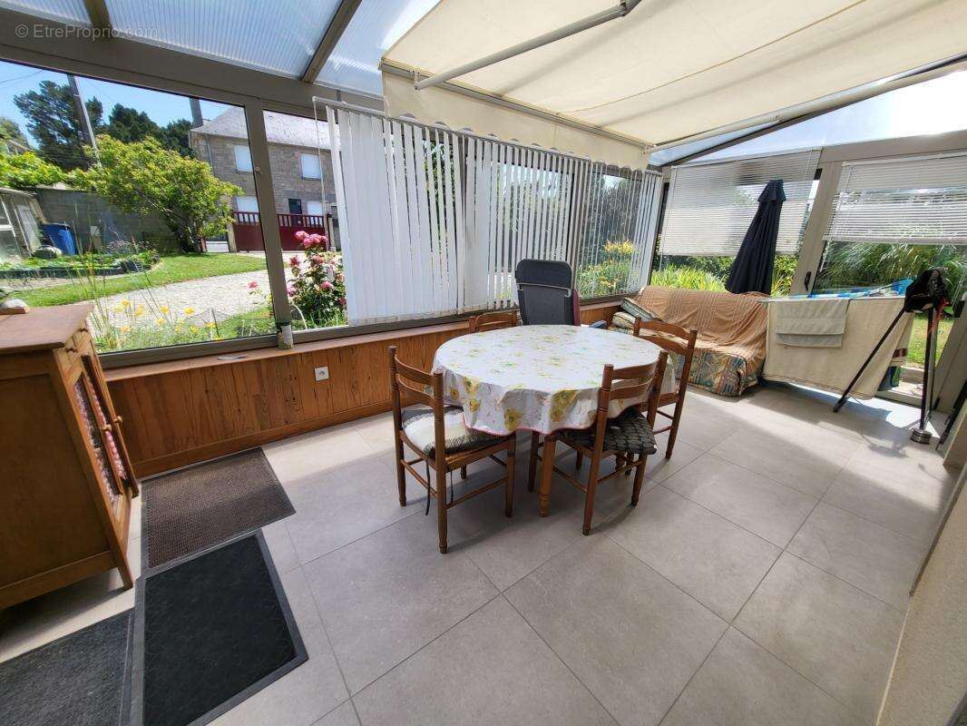 Maison de 101.52 m² plus une véranda de 14.50m² sur jardin clos de 552 m², 4 chambres. plages et commerces à pied - photo 5