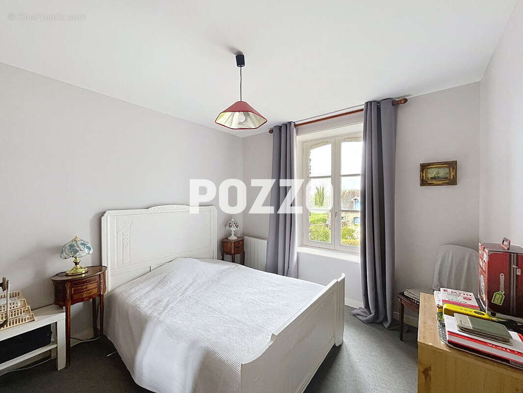 Maison à SAINT-PIERRE-DE-SEMILLY