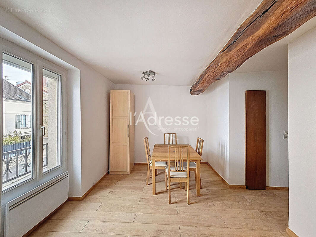 Appartement à NANTEUIL-LES-MEAUX