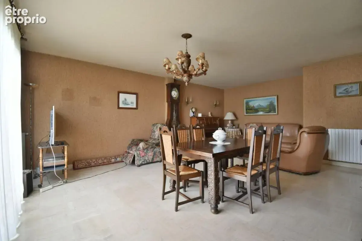 Maison 6 pièces 140 m² à vendre à Cholet (49300) - photo 2