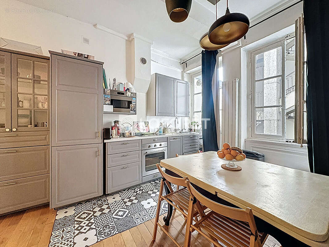 Appartement à LYON-1E