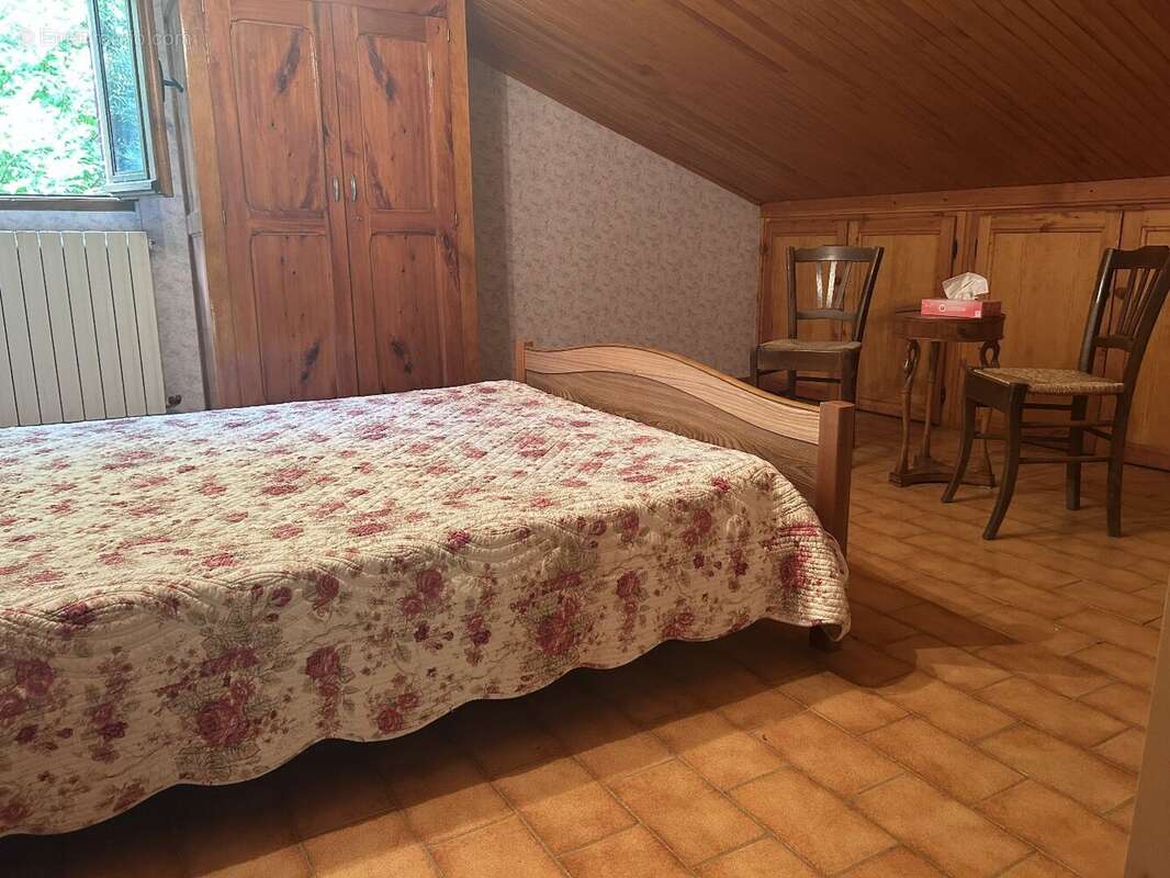 Maison à L&#039;ESTRECHURE