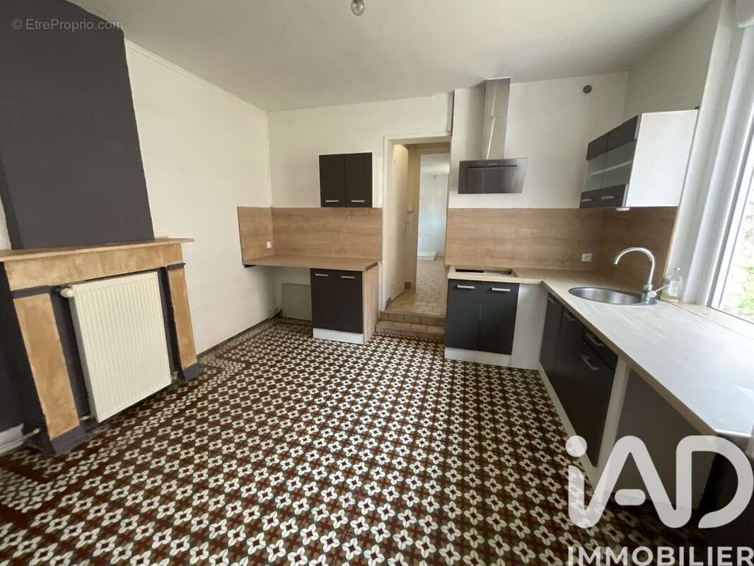 Maison 99 m² à Erre  - photo 4