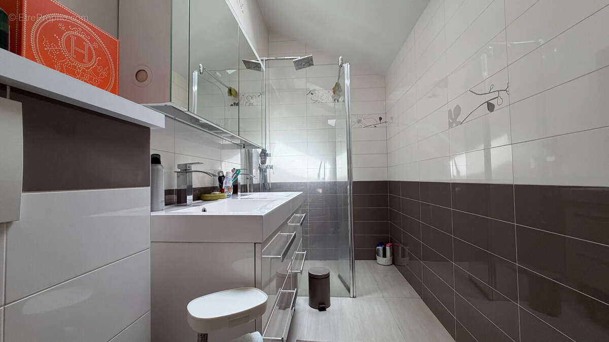 Maison à LIVRY-GARGAN