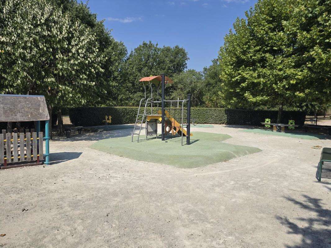 Maison à TOURRETTES