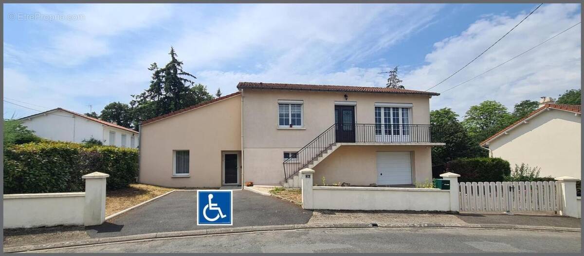 Maison à BRESSUIRE