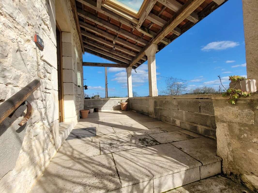 Maison à LABASTIDE-MARNHAC