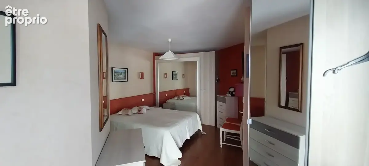 Exceptionnelle maison en Vente à Terme Libre  205 m²  CHALLANS Centre-ville - photo 10