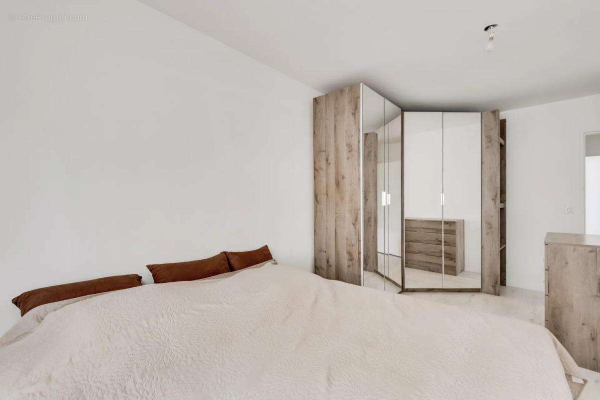 Appartement à ISSY-LES-MOULINEAUX