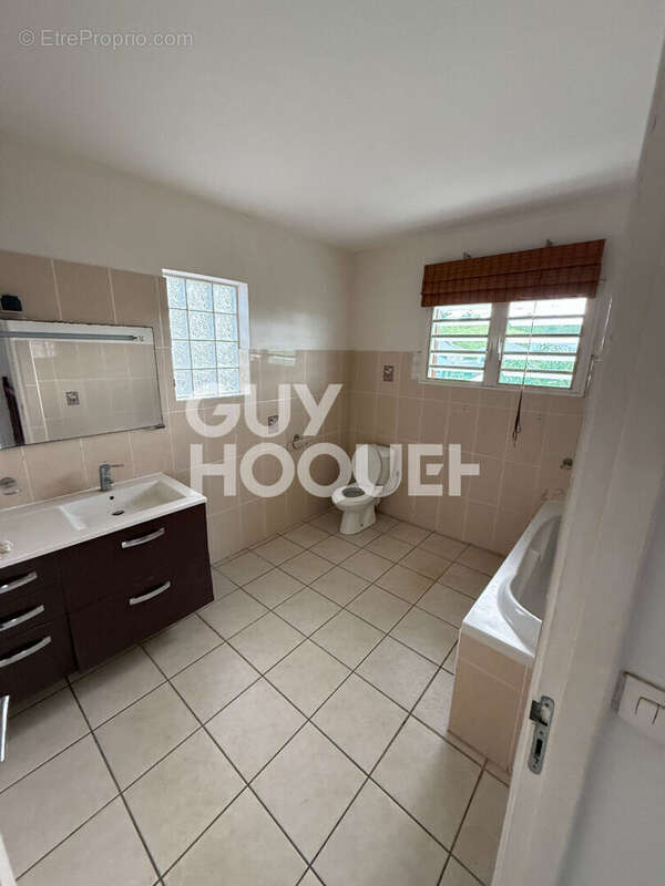 Maison à SAINTE-SUZANNE