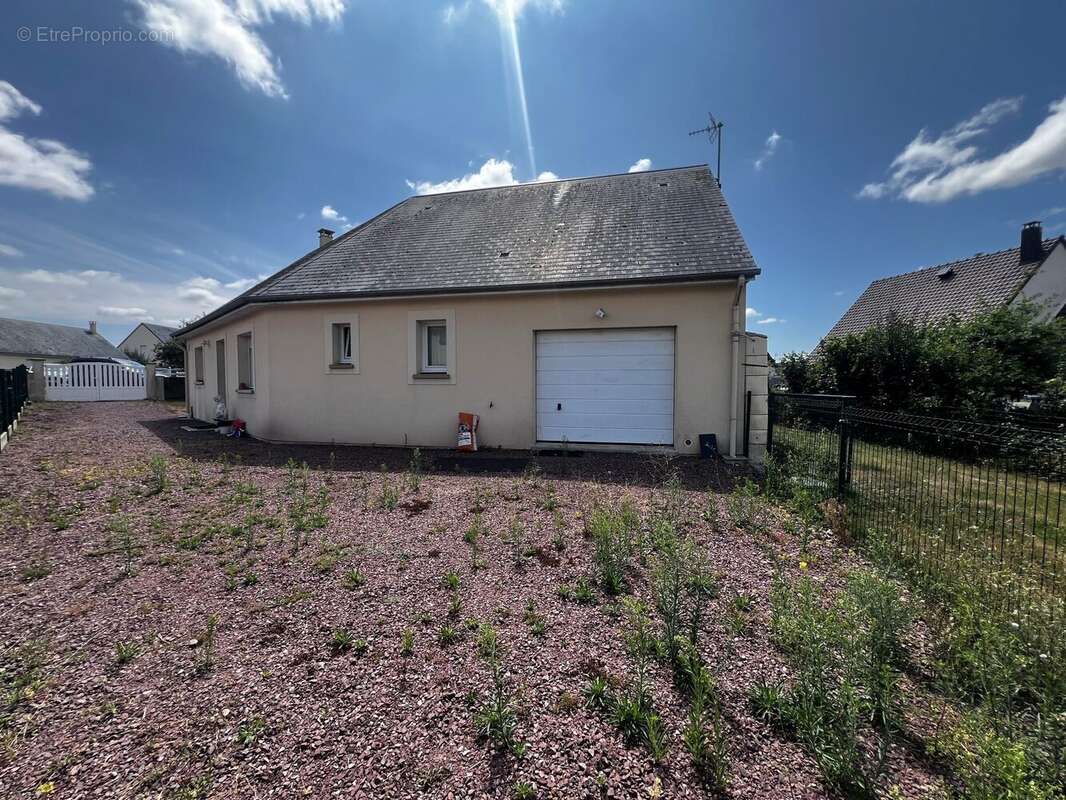 Maison 88 m² à Le Molay-Littry  - photo 2