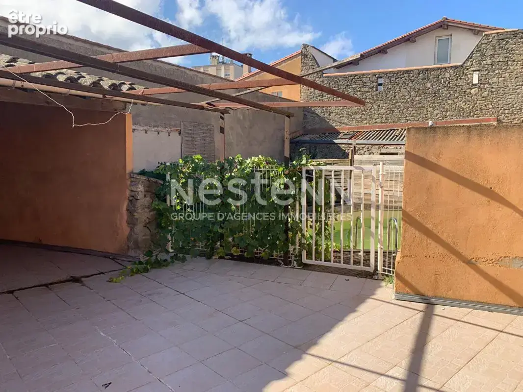 CARCASSONNE immeuble mixte avec local commercial libre et habitation T3 louée avec terrasse piscine - photo 7