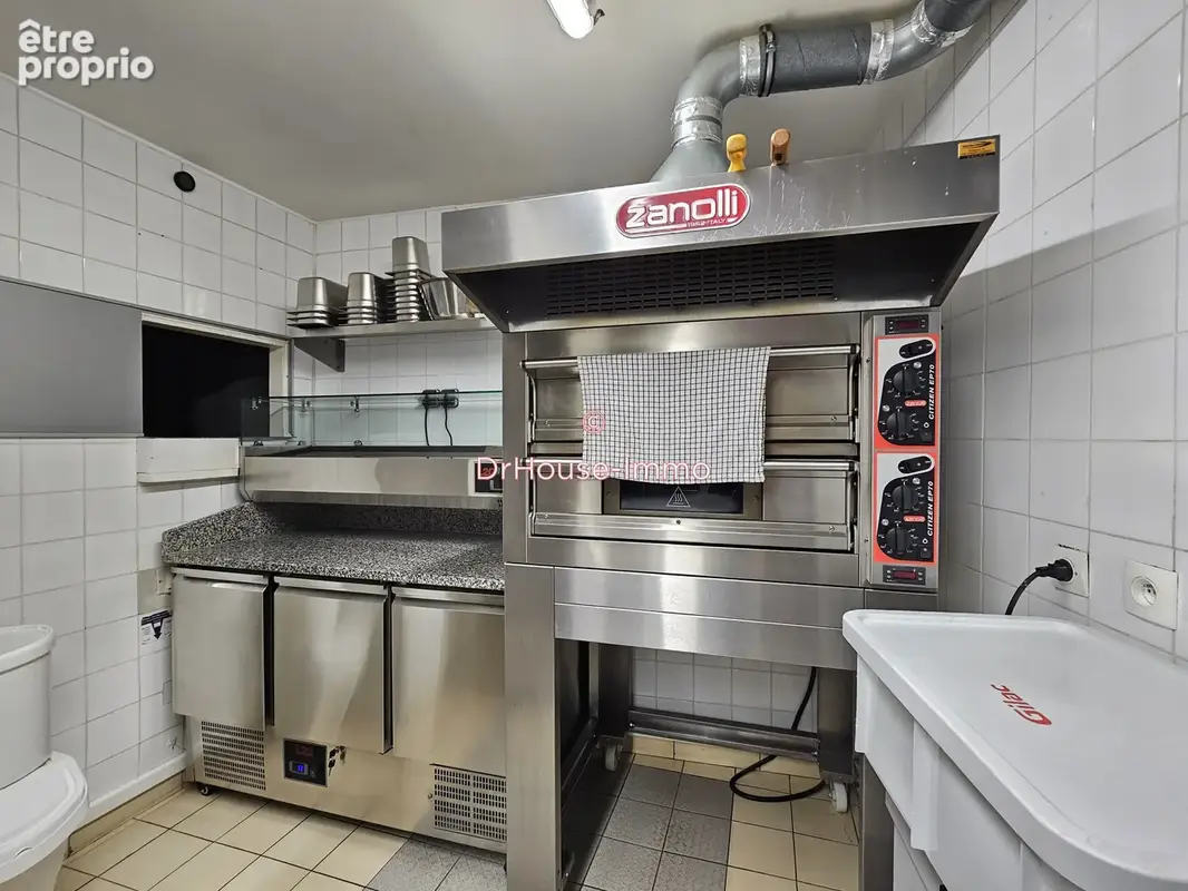 Commerce 165 m² à vendre à Saint-Savin (86310) - photo 13