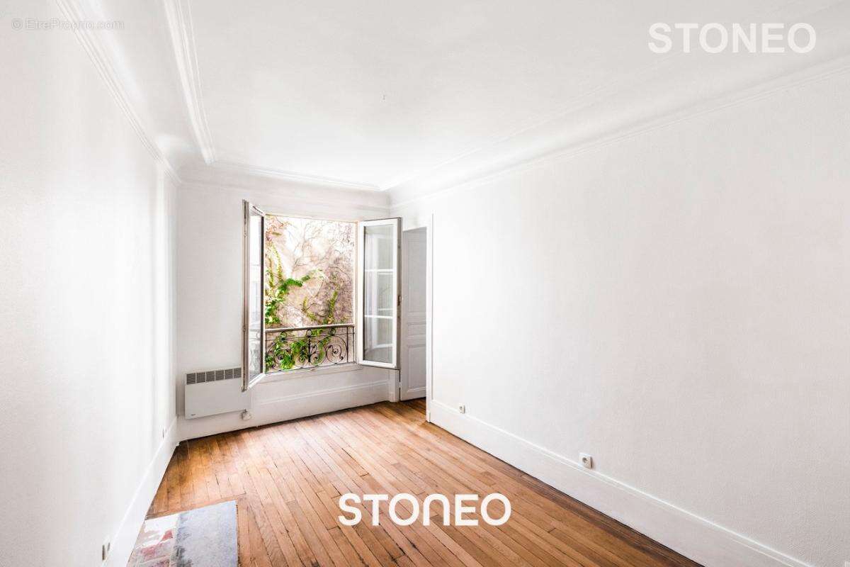 Appartement à PARIS-7E