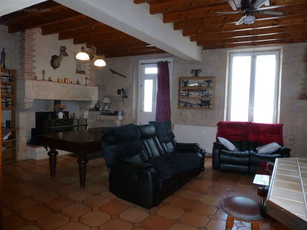 Maison à GIRONDE-SUR-DROPT