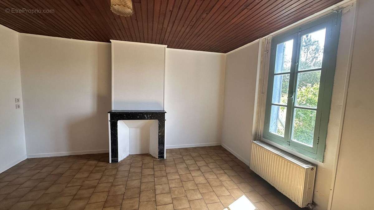 Maison à MOUSTEY