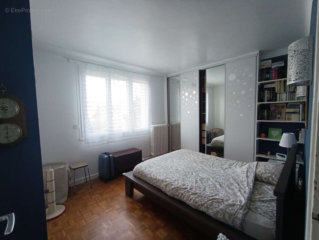 Maison à BURES-SUR-YVETTE