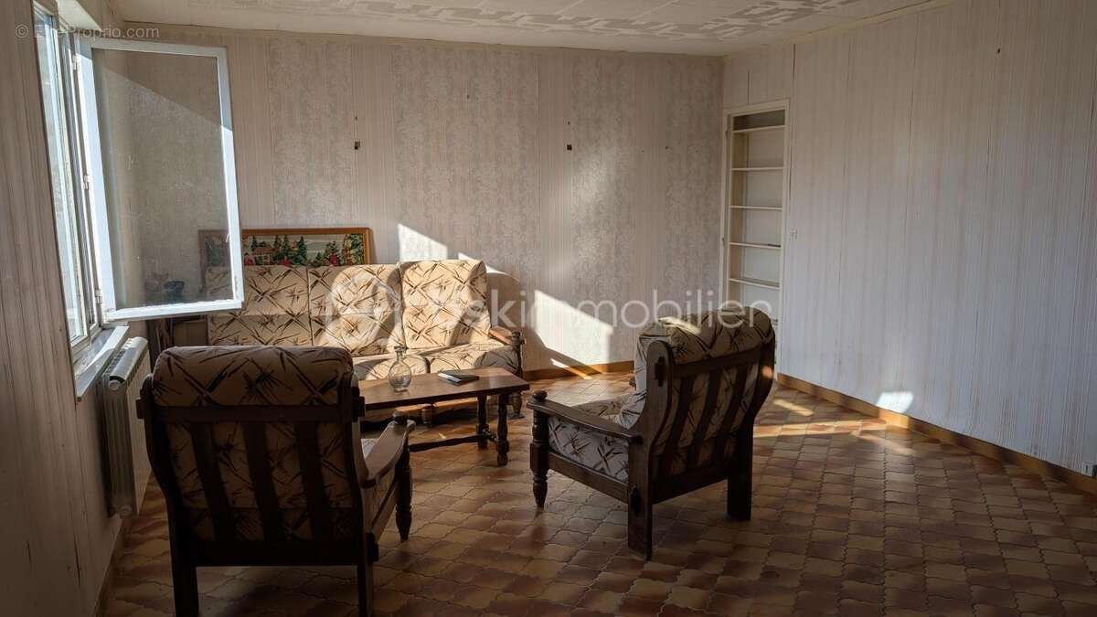 Maison à SAINT-GERMAIN-SOUS-DOUE