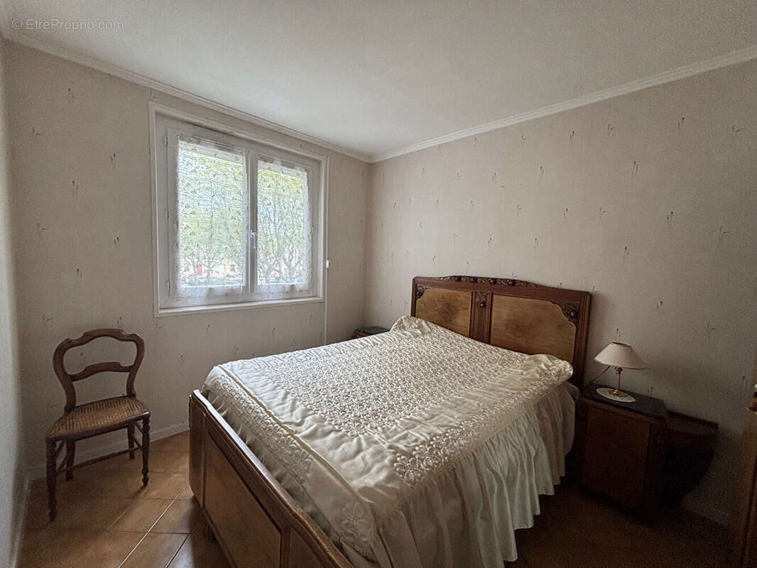 Terrenoire appartement f5 avec balcon et parking - photo 2