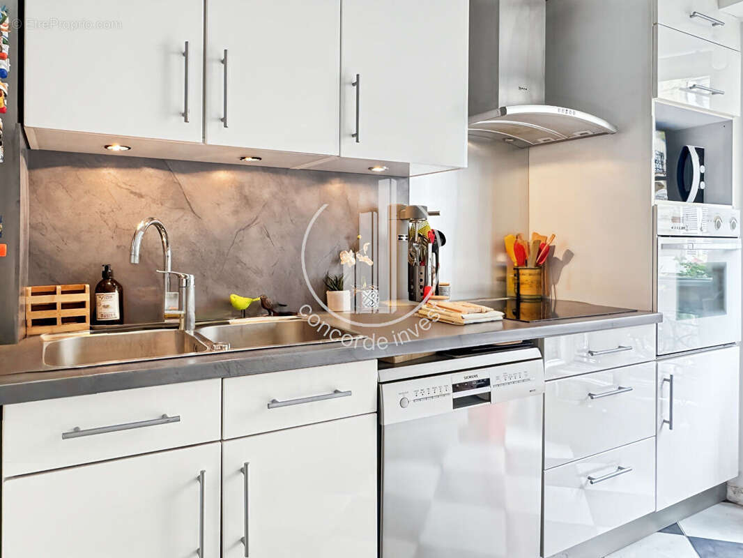 Appartement à LEVALLOIS-PERRET