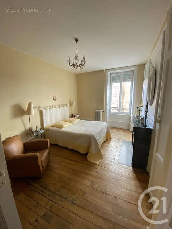 Appartement 118 m² à Annonay  - photo 3
