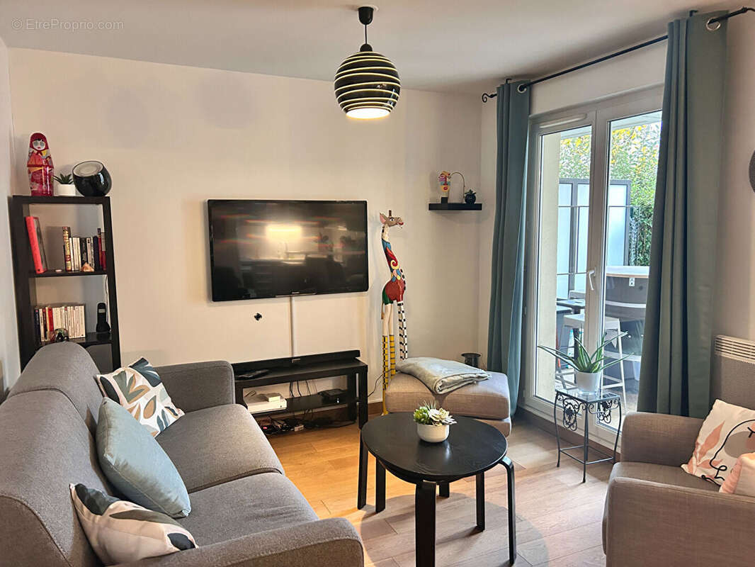 Appartement à LE BLANC-MESNIL