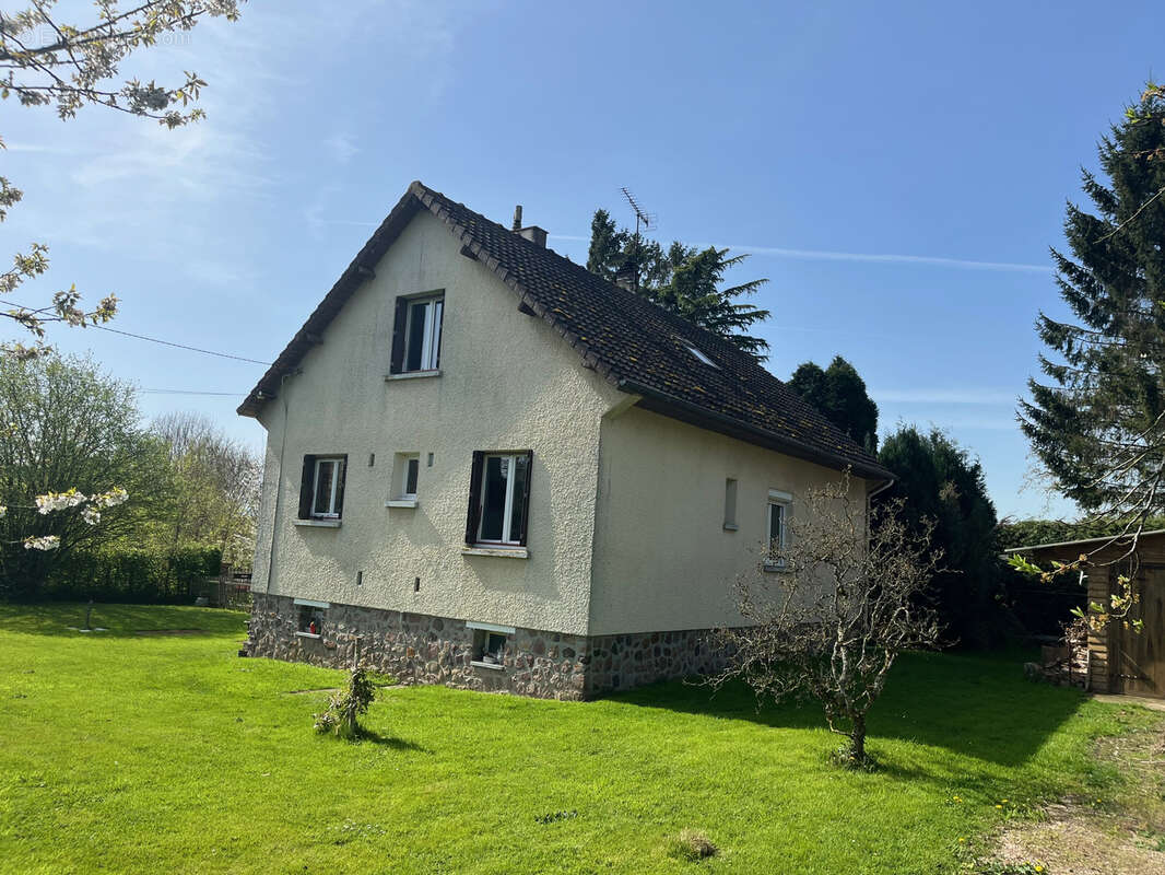 Maison à SAINT-MARTIN-DU-TILLEUL