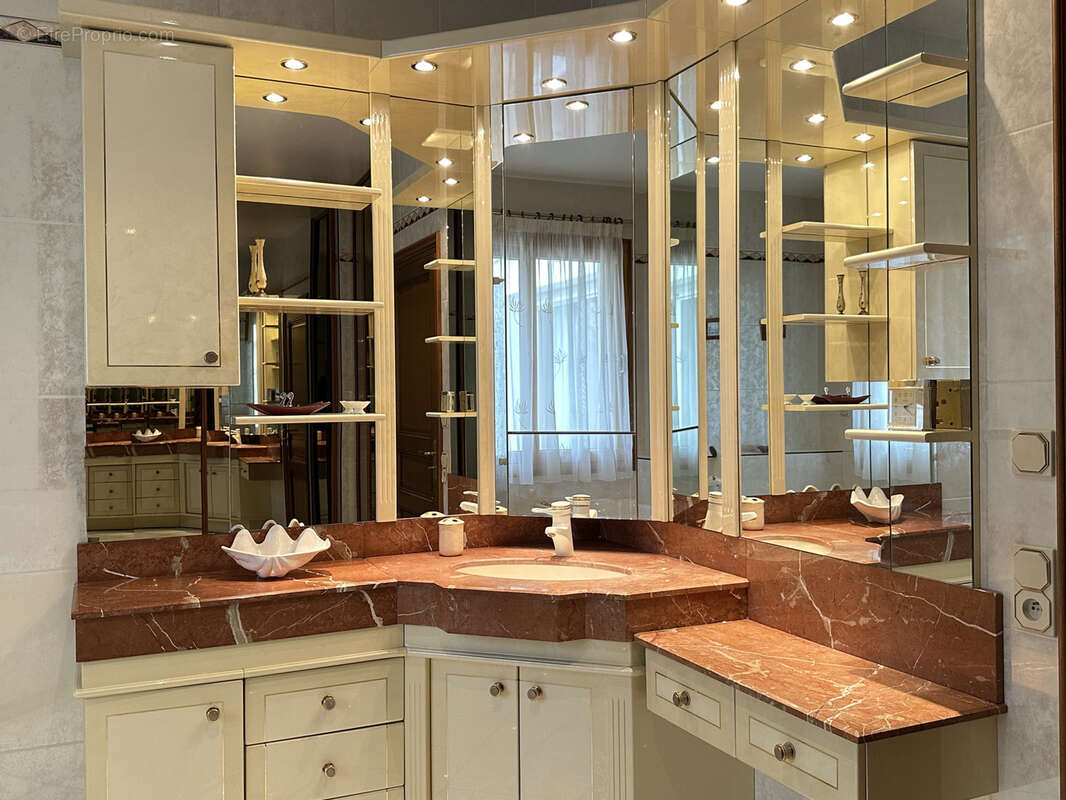 Maison à BEAUVOIR-SUR-MER