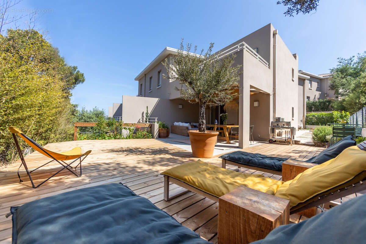 Appartement à HYERES