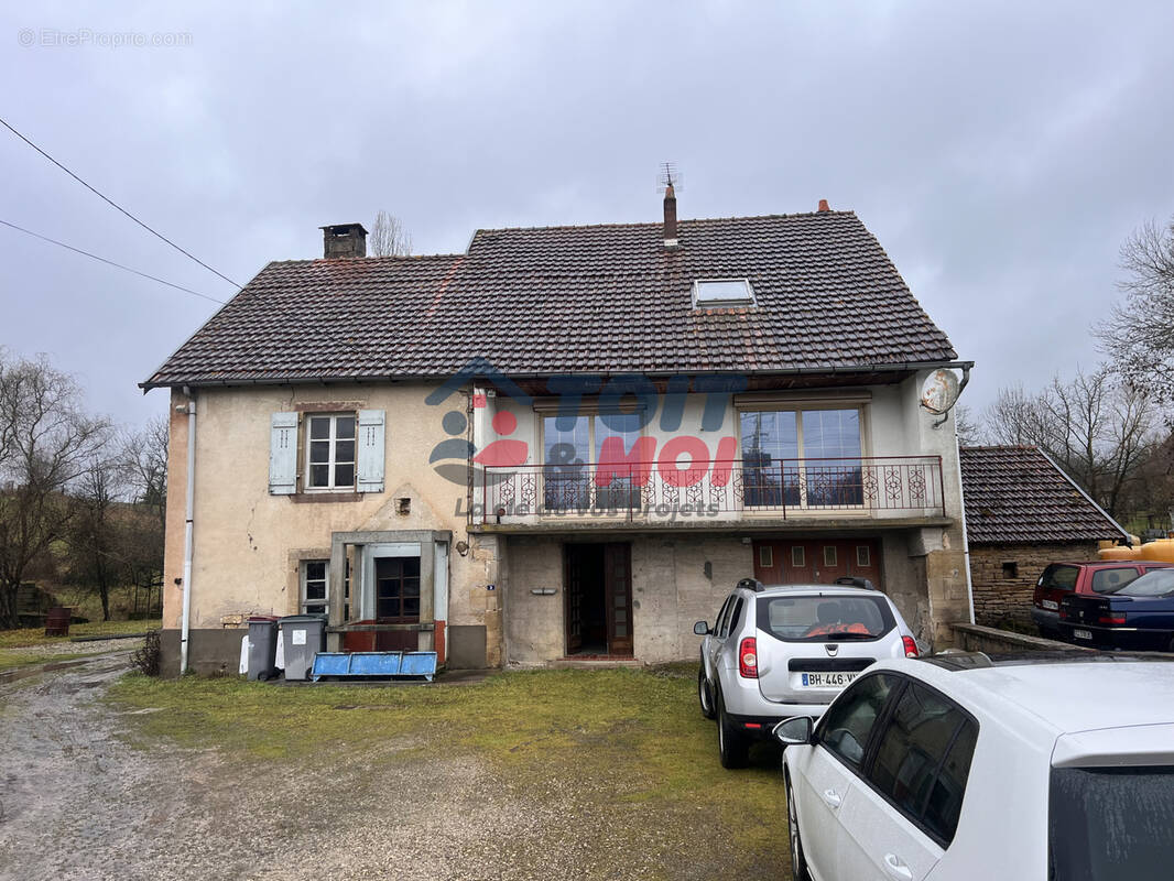 Maison à CREVENEY