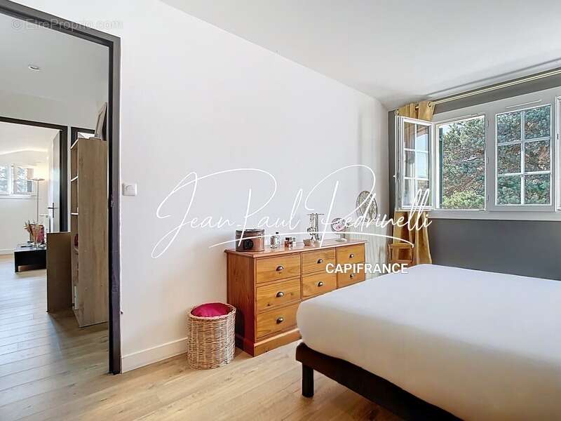 Maison à SAINT-GENIS-LAVAL