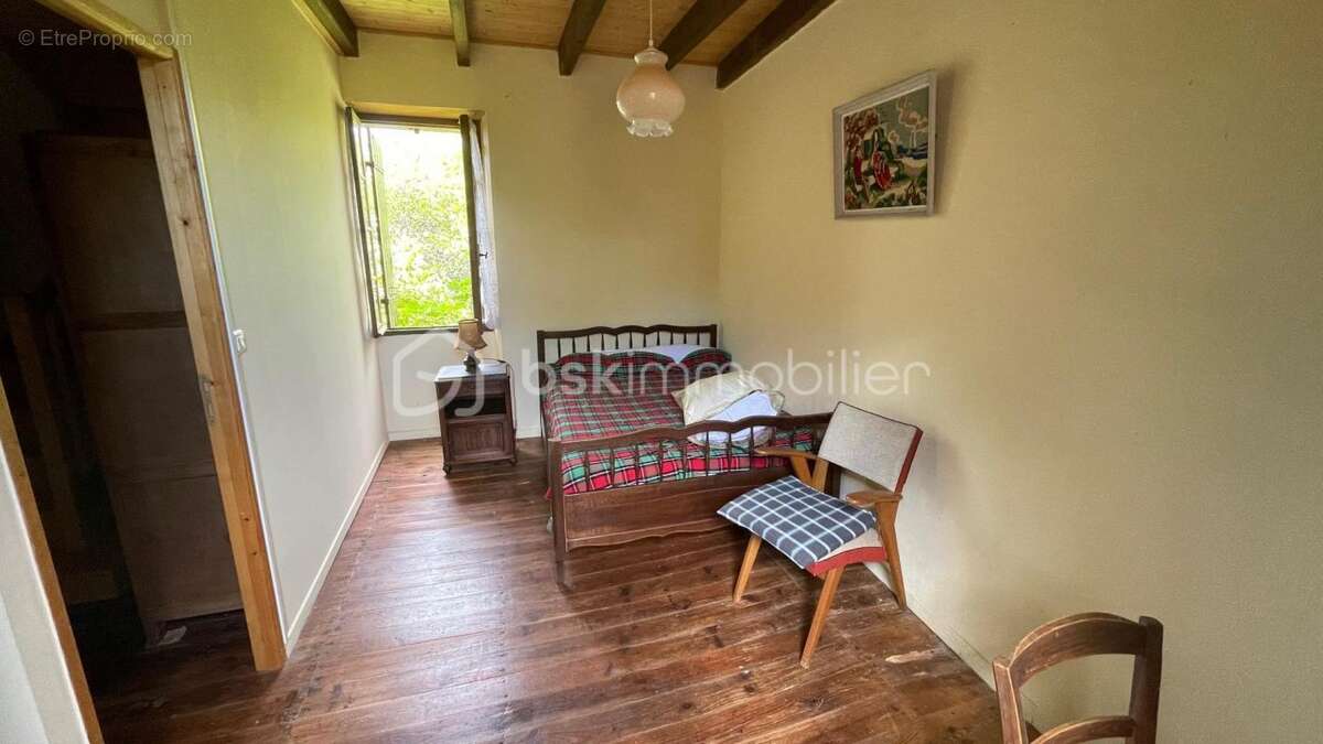 Maison à PRESSIGNAC-VICQ