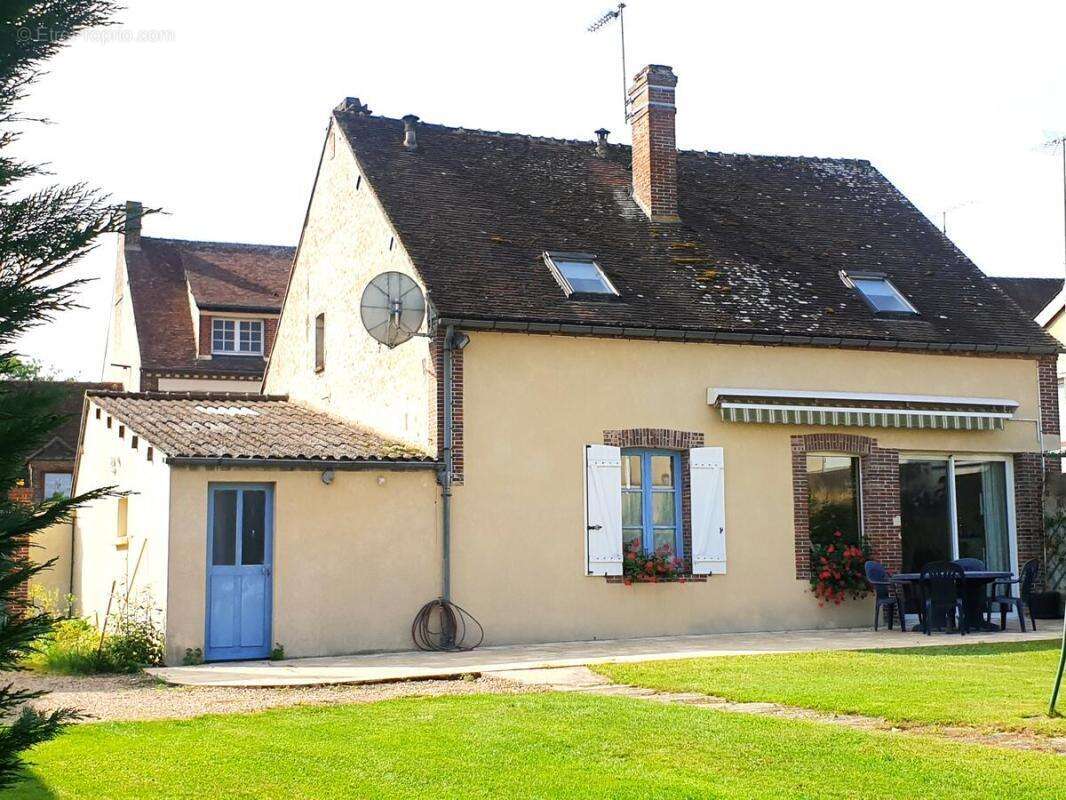Maison 107 m² à Brezolles  - photo 2