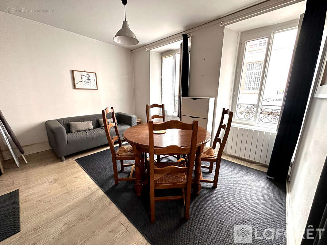Appartement à FONTAINEBLEAU