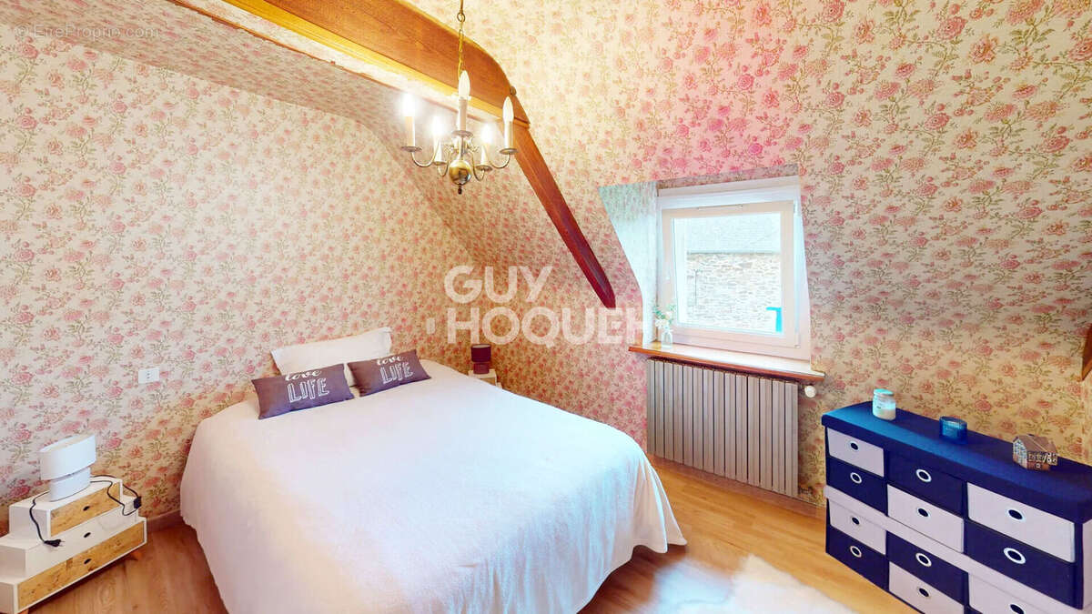 Maison à JUGON-LES-LACS