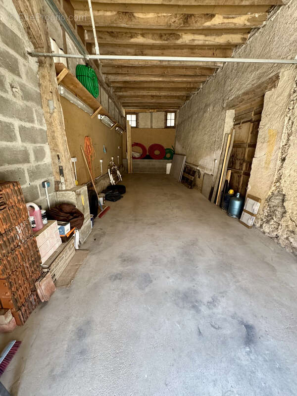 Maison rénové type 4 sur un terrain de 180 m2 - photo 11